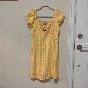 Yellow flowy dress - Hollister